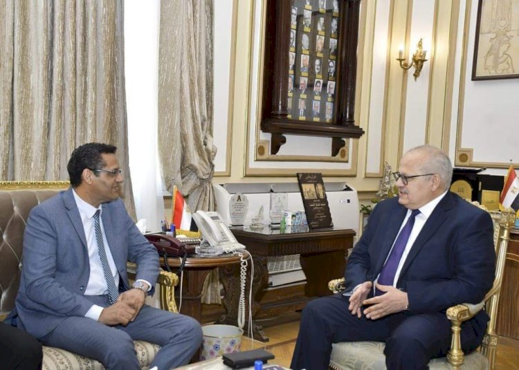 رئيس جامعةالقاهرة يستقبل خالد البلشي لبحث التعاون المشترك