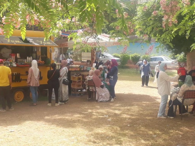 بالصور المتحف الزراعى يشهد اقبالا كبير ا من الجمهور على معرض زهور الربيع الـ 90