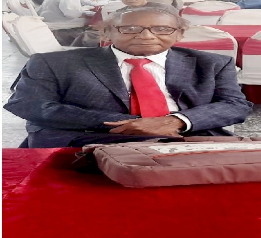 قصيدتان   وأكثر قليلا