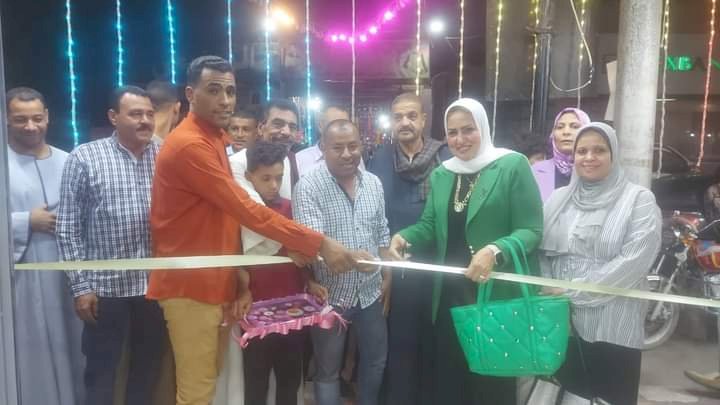 افتتاح معرض حزب مستقبل وطن للملابس الجاهزة بتخفيضات ٦٠%  في نجع حمادي