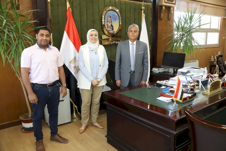 رئيس جامعة جنوب الوادي يستقبل نائب مدير برنامج منح الجامعات الحكومية     .