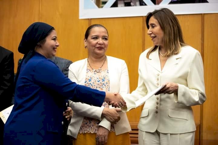 أكاديمية الفنون تتألق  والسر غادة جبارة