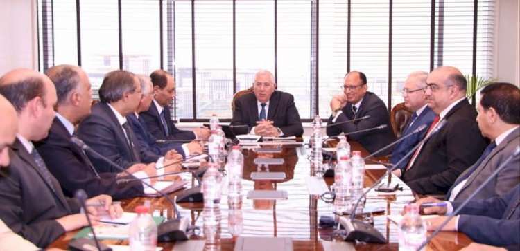 وزير الزراعة يبحث مع رئيس جامعة حلوان التعاون في مجال البحوث العلمية الزراعية التطبيقية