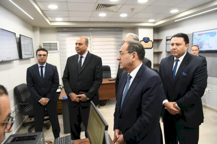 الملا : متابعة منظومة تداول وتوزيع المنتجات البترولية