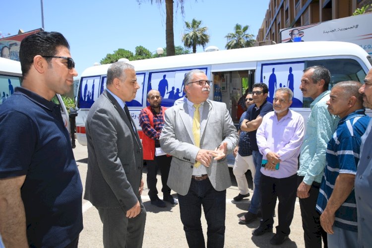 محافظ سوهاج يدشن إطلاق الحملة القومية " 100 يوم صحة " ويتفقد فرق العمل المشاركة