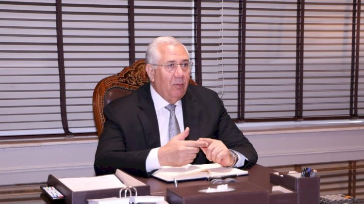 وزير الزراعة: الإفراج عن 200 ألف طن اعلاف بحوالي 102 مليون دولار بزيادة قدرها 42 ألف طن عن الأسبوع الماضى