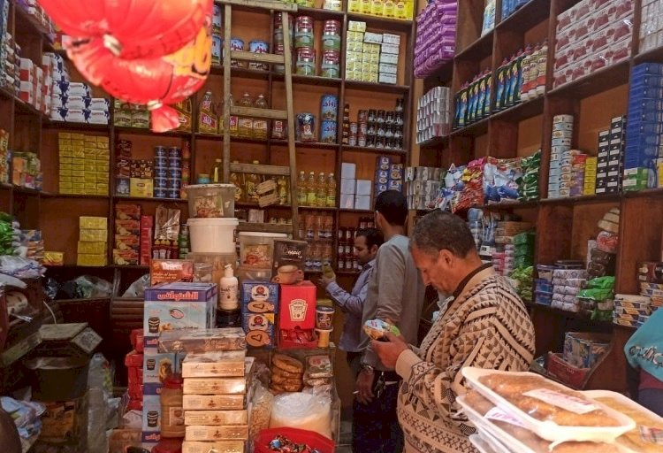 المنيا.. ضبط 8 مخالفة فى حملة تموينية على محلات أبوقرقاص