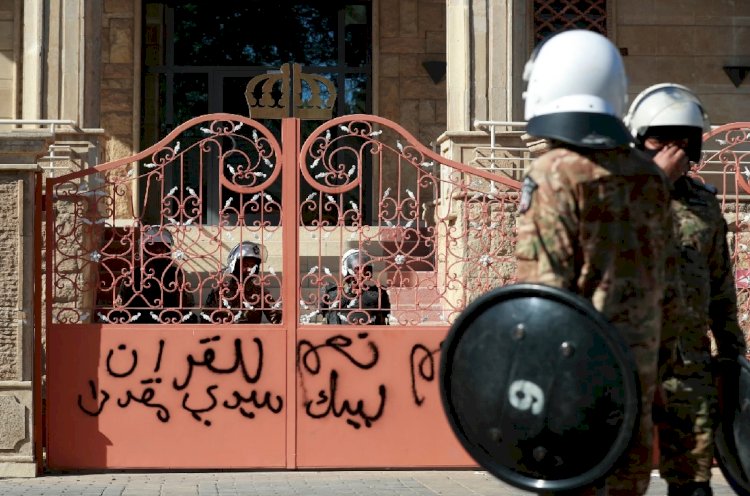 مصادر انسحاب المتظاهرين من محيط سفارة السويد في بغداد