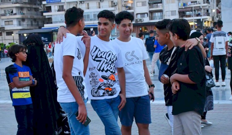 بالصور:ساحة مصر و الممشى السياحي يستقبلان بالمواطنين من أبناء بورسعيد وزوارها.