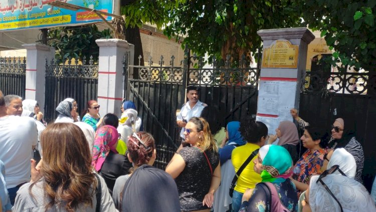طلاب الثانوية العامة في المنيا: التاريخ في مستوى الجميع والفيزياء تحتاج وقت إضافي
