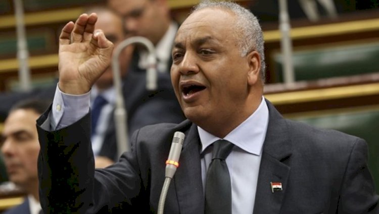 مصلحة الجمارك تنفي ومصطفي بكري يغرد