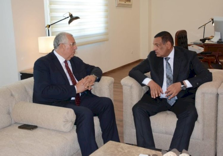 الحفاظ على الأراضي الزراعية ورفع كفاءة منافذ السلع الغذائية