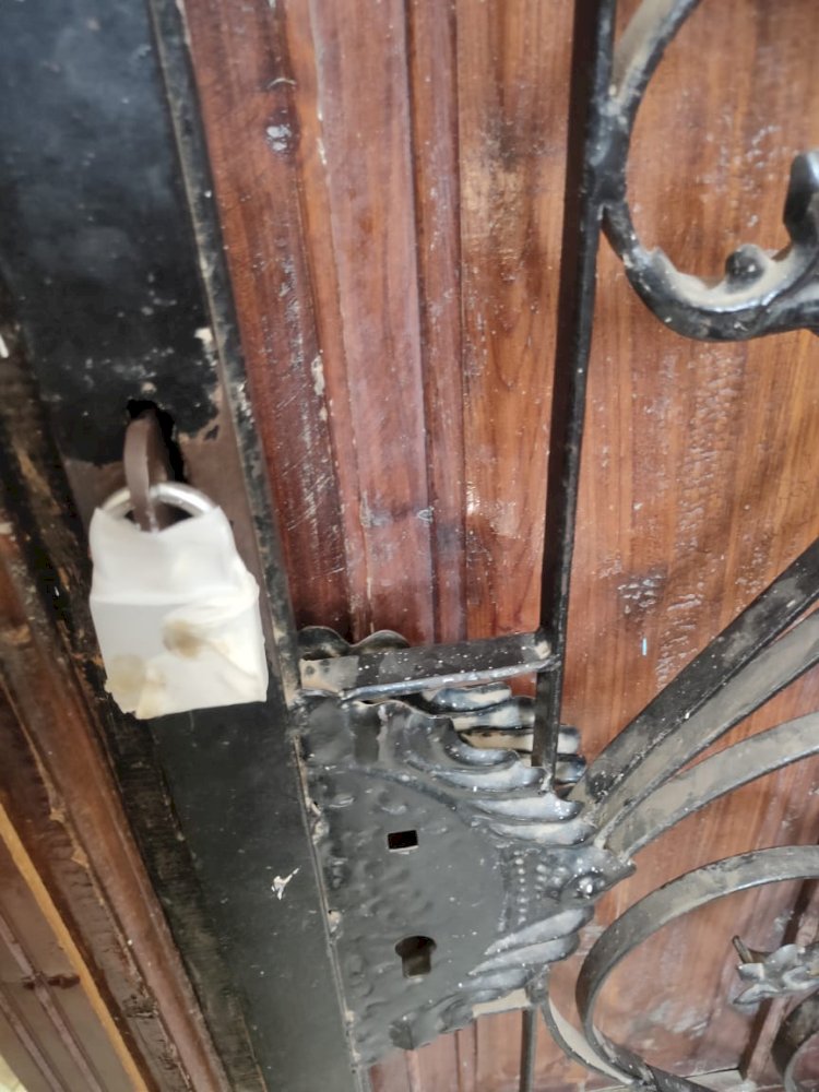 ضبط أدوية خاصة بالمستشفيات بعيادة غير مرخصة ومركز للعلاج الطبيعي في حملة للعلاج الحر ببني سويف