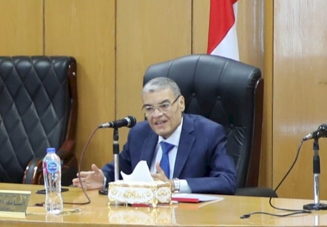 القاضي يناقش مشروعات الخطة الاستثمارية الجديدة 2023 /2024