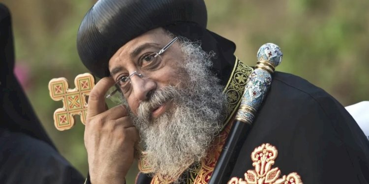 البابا تاوضروس يطمئن ابناء الكنيسة ومحبيه بشكل عملى