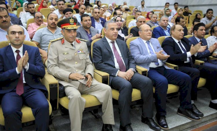 بالصور الفقي يشهد حفل ثقافة سوهاج بالذكرى العاشرة لثورة ٣٠ يونيو