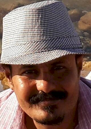 عيناها أحلى العيون - شعر