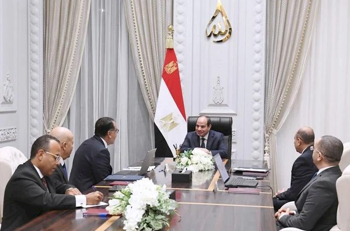 السيسي يتابع الاستراتيجية المستقبلية لقطاع الطيران المدني