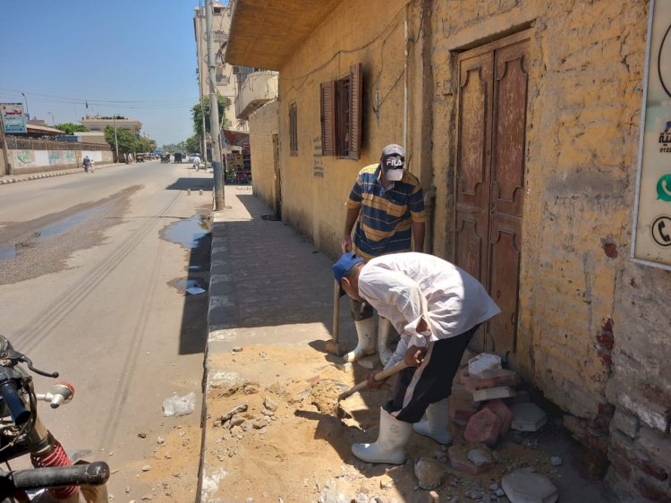 استجابة للشكاوى: إصلاحات بخط مياه بسمالوط وغرفة صرف ببنى مزار