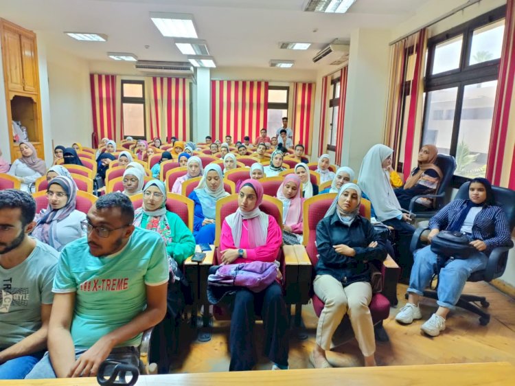 بحوث تكنولوجيا الأغذية ينظم برنامج تدريبي مجاني لطلاب زراعة عين شمس