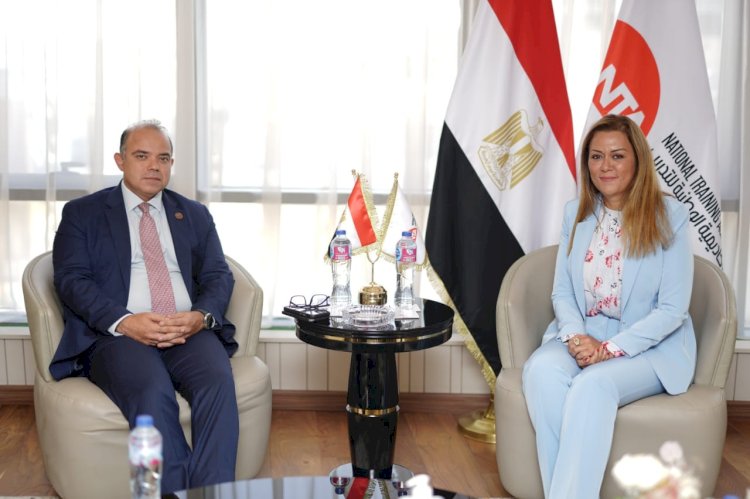 د. محمد فريد يترأس إحدى لجان اختيار الكوادر النسائية ضمن برنامج «المرأة تقود للتنفيذيات» بالأكاديمية الوطنية للتدريب