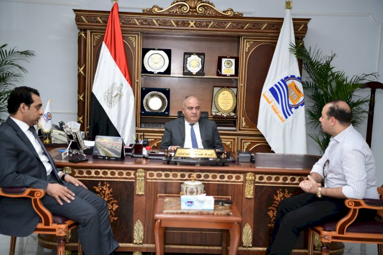 محافظ قنا يتابع موقف مشروع مزرعة التوت لإنتاج الحرير الطبيعي بنقادة