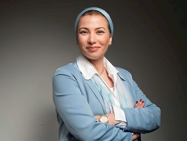 وزيرة البيئة  تطالب بتعميم الدليل الارشادي الخاص  بتلوث الهواء