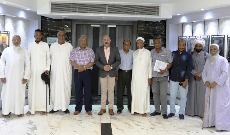 اشرف عطية يلتقي بقيادات قرية غرب اسوان