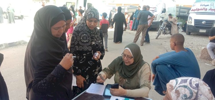 مخافظ قنا: الكشف علي ١٢٢٤ مواطن قناوي ضمن حياة كريمة بالسمطا