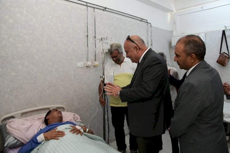 الداودي يطمئن علي صحة وكيل وزارة التربية والتعليم بقنا