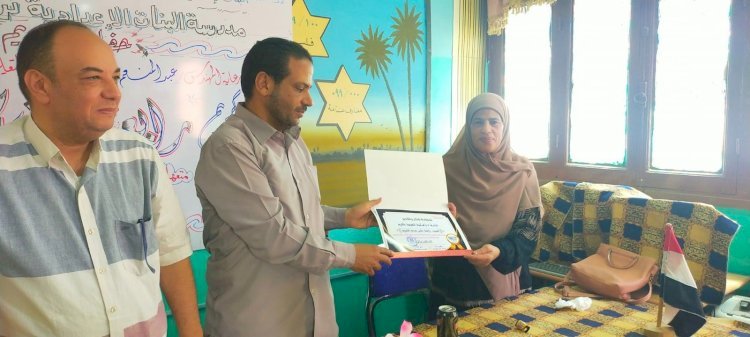 عبدالمنعم قاصد يشهد حفل تكريم الأستاذة رابعة حفنى