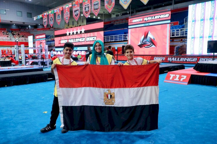 التربية والتعليم: فوز طلاب مدرسة نور للغات بالمركزين الرابع والخامس على مستوى العالم