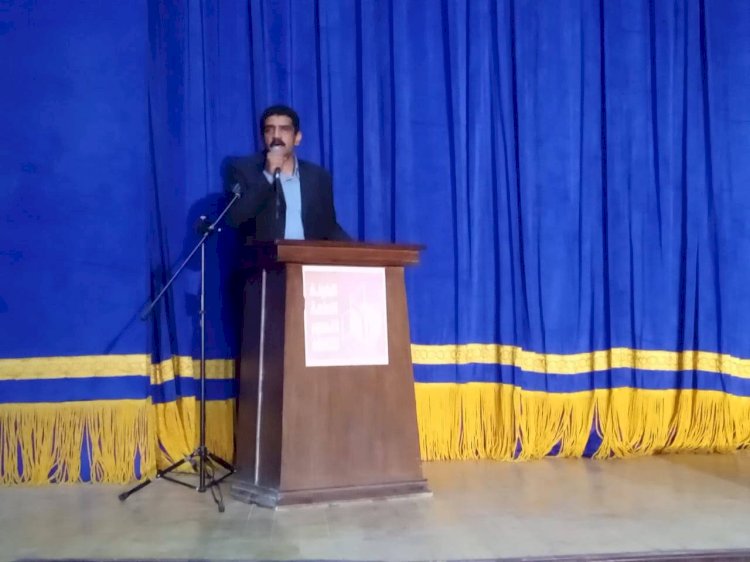 خمس وثلاثون عاما مع الشعر والشعراء