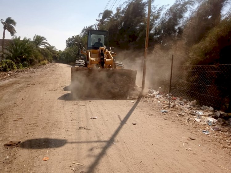 الوحدات المحلية تواصل حملات النظافة ورفع الاشغالات بالمراكز والمدن