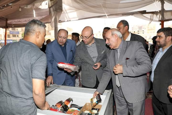 محافظ بني سويف يتفقد معرض "أهلا مدارس" لتوفير المستلزمات والزي المدرسي