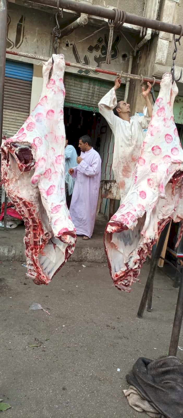 منافذ لبيع اللحوم والسلع المخفضة بمركزين بالمنيا