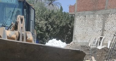 إزالة 67 حالة تعد بالبناء المخالف على الأرض الزراعية خلال حملات مكبرة بالمنيا