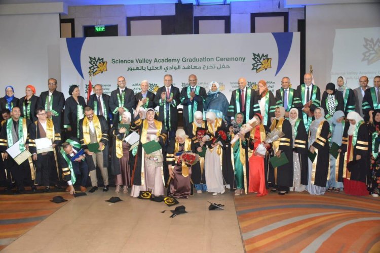 رجال الاعمال شاركت في تخريج الدفعة ٤١ من مجموعة معاهد الوادي الجديد