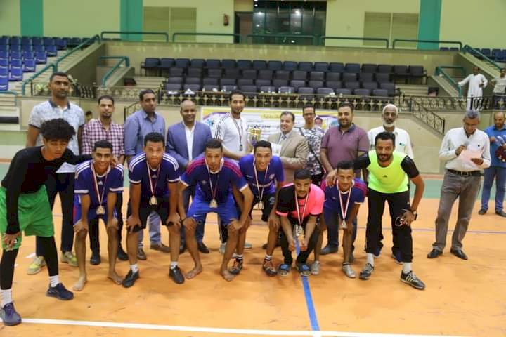 ختام منافسات خماسيات كرة القدم لكليات جامعة جنوب الوادي والأندية ومراكز الشباب