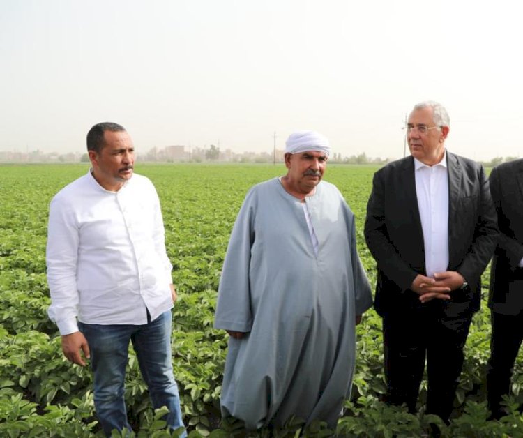 القصير يهنئ الفلاح ويؤكد انه داعم لبلده وقت الازمات