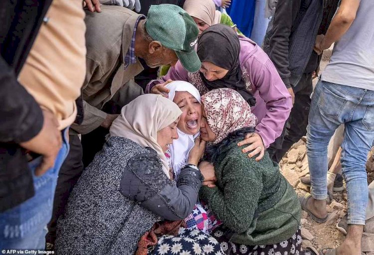في كارثة الزلزال :ارتفاع اعداد القتلي الي 2901 ورفض المغرب للمساعدة الانسانية الجزائرية