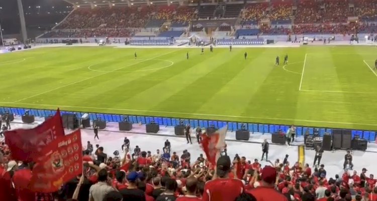 اتحاد العاصمة الجزائرى ينهى الشوط الأول متقدما على الأهلي بهدف من ضربة جزاء في نهائي كأس السوبر