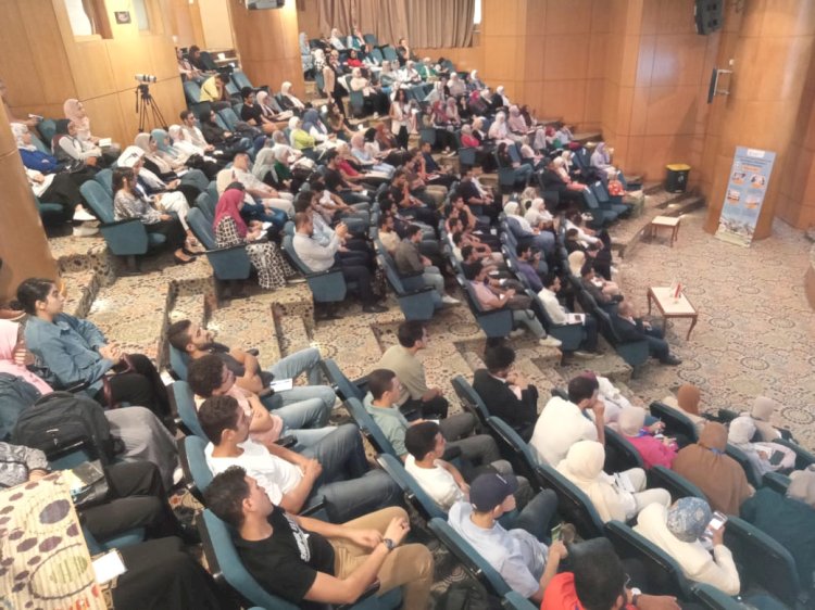 مئات الطلاب والخريجين في منتدى 57357 لشباب الباحثين