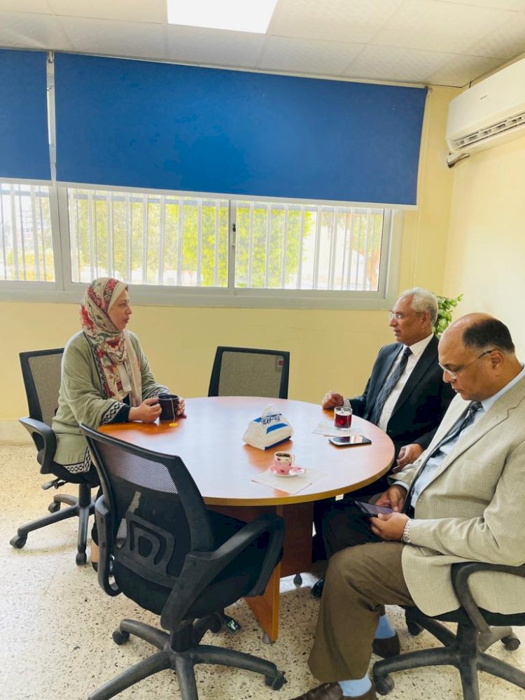 رئيس جامعة المنيا يتفقد المركز الجامعي للتطوير المهني