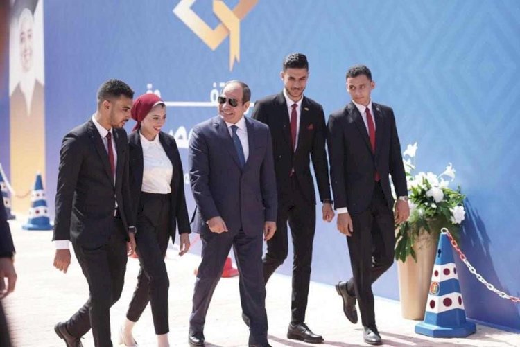 فخر فرشوط والصعيد.. عمر عصام يرافق رئيس الجمهورية في حكاية وطن