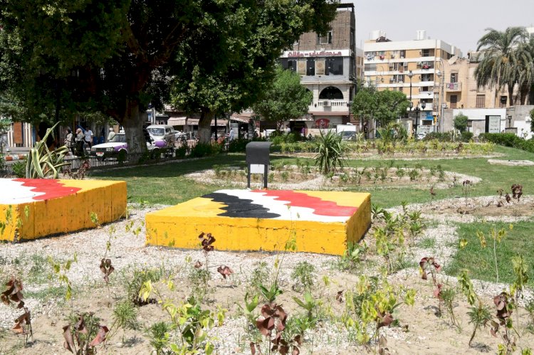 قنا تتجمل :محافظ قنا يشيد  بأعمال تطوير حديقة ميدان مسجد ناصر