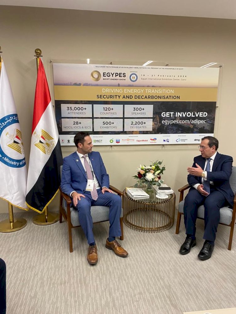 علي هامش" اديبك" مباحثات بين الملا ووزير الطاقة الكندي