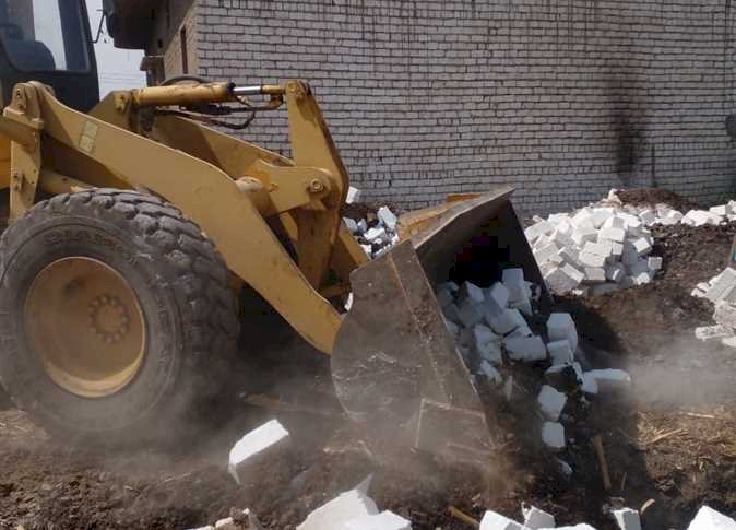 إحالة 8 مواطنين للنيابة العامة بتهمة التعدي على أراضٍ زراعية