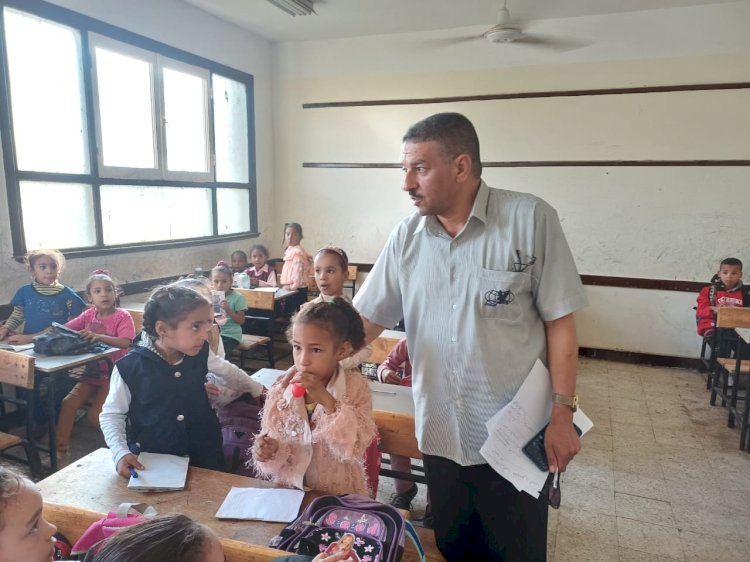 مدير عام التعليم بأبوتشت يتفقد انضباط الدراسة بمدرستي  محمد الطاهر الإبتدائية وبني برزة الإعدادية 