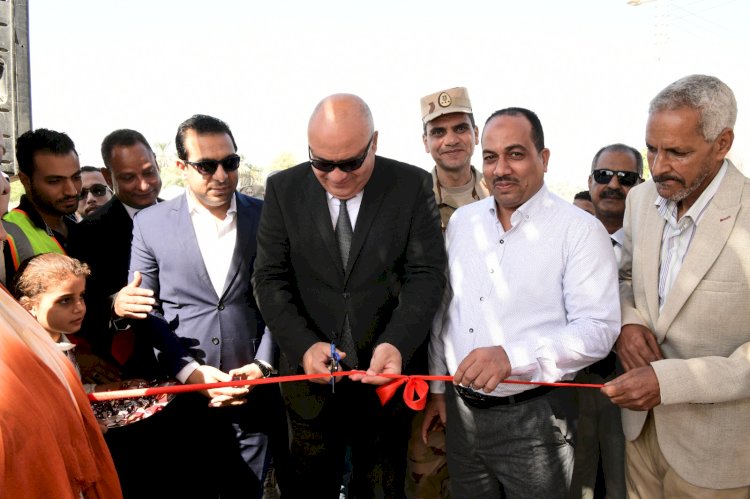 ضمن مشروعات حياة كريمة.. محافظ قنا يفتتح مركز شباب رفاعة بقوص تجريبيا 